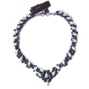 BCBG NECKLACE GREEN STONE COLLAR FAUX DIAMOND